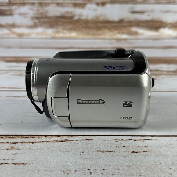 Panasonic Palmcorder SDR-H18 30 GB HDD Digital Camcorder No Battery or Charger - Picture 1 of 7